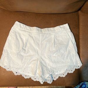 LOFT Womens XL white Elastic Waist Shorts Lined Eyelet Scalloped.